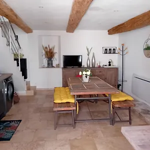 Maison De Village Entierement Renovee Avec Gout Appartement